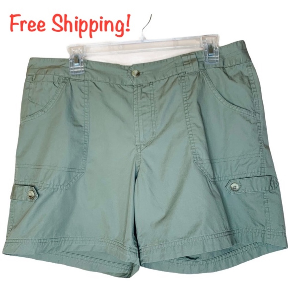 Women's Columbia Army Green Hiking Shorts 12